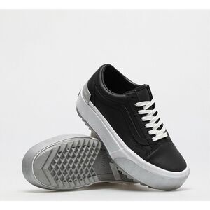Vans Stacked Skinny Shiny Black Silver True White Leather Sneakers - Men’s US 6